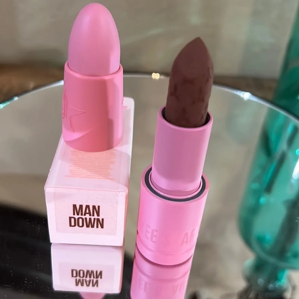 Jeffree Star Velvet Trap lipstick in color Man Down. New!